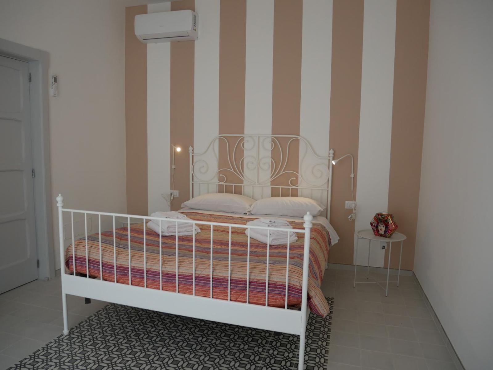 Casa Vacanza B&G Lecce Exterior photo